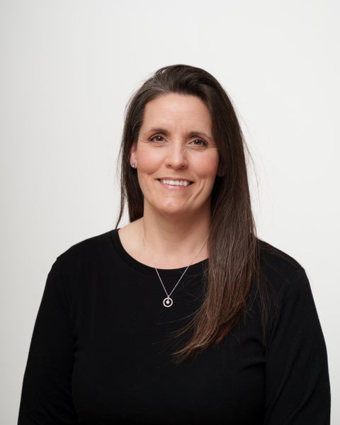 Aimee Miller, Associate